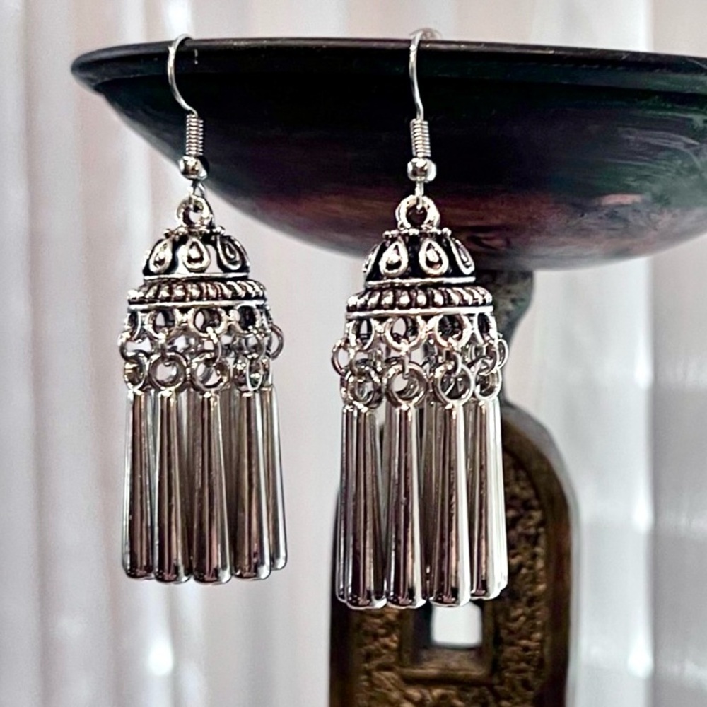 NWOT - Silver-tone chandelier earrings